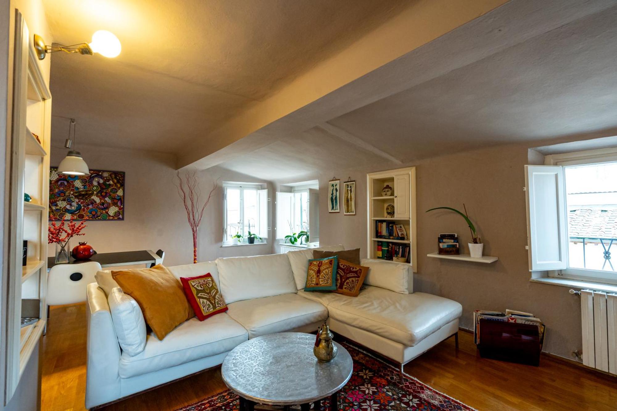 Cozy Apartment With A View On The City Walls لوكا المظهر الخارجي الصورة