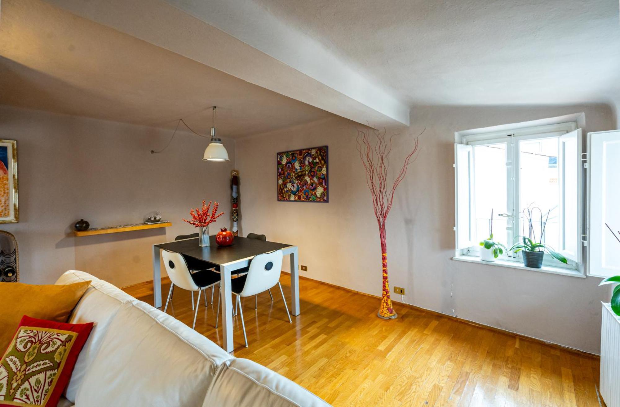 Cozy Apartment With A View On The City Walls لوكا المظهر الخارجي الصورة